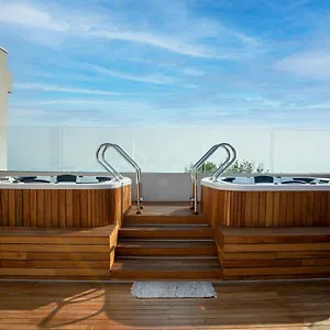 4* Hotel One Design