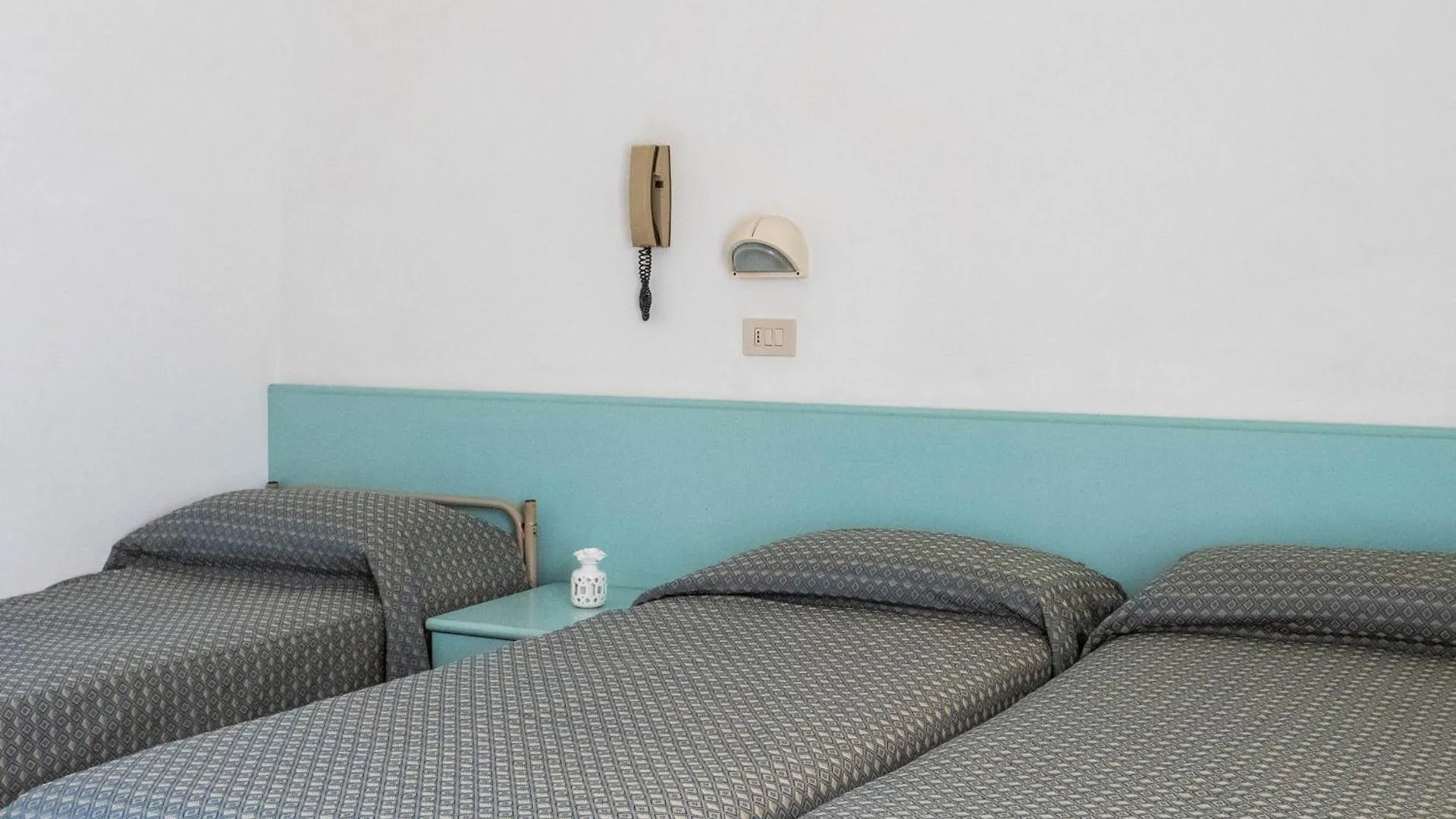 Hotel Cavallino Bianco Rimini 2*,  Italy