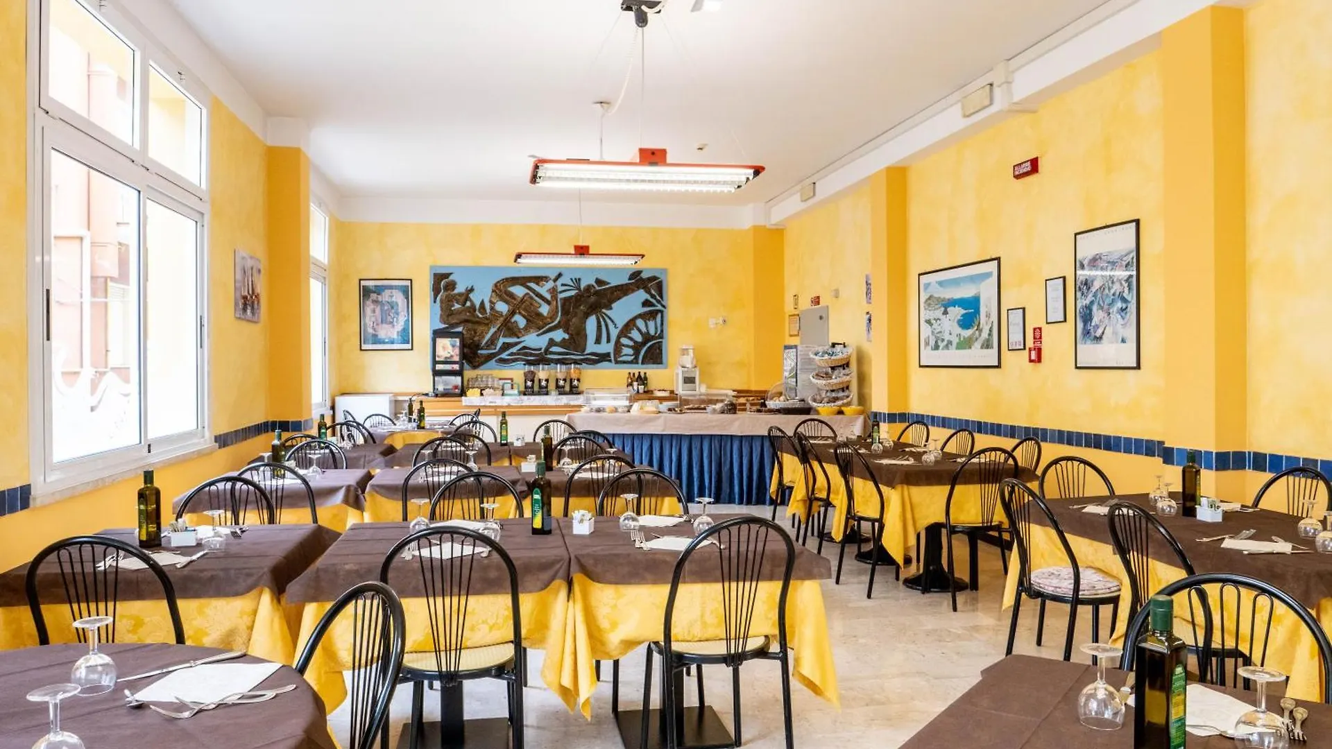Hotel Cavallino Bianco Rimini 2*,
