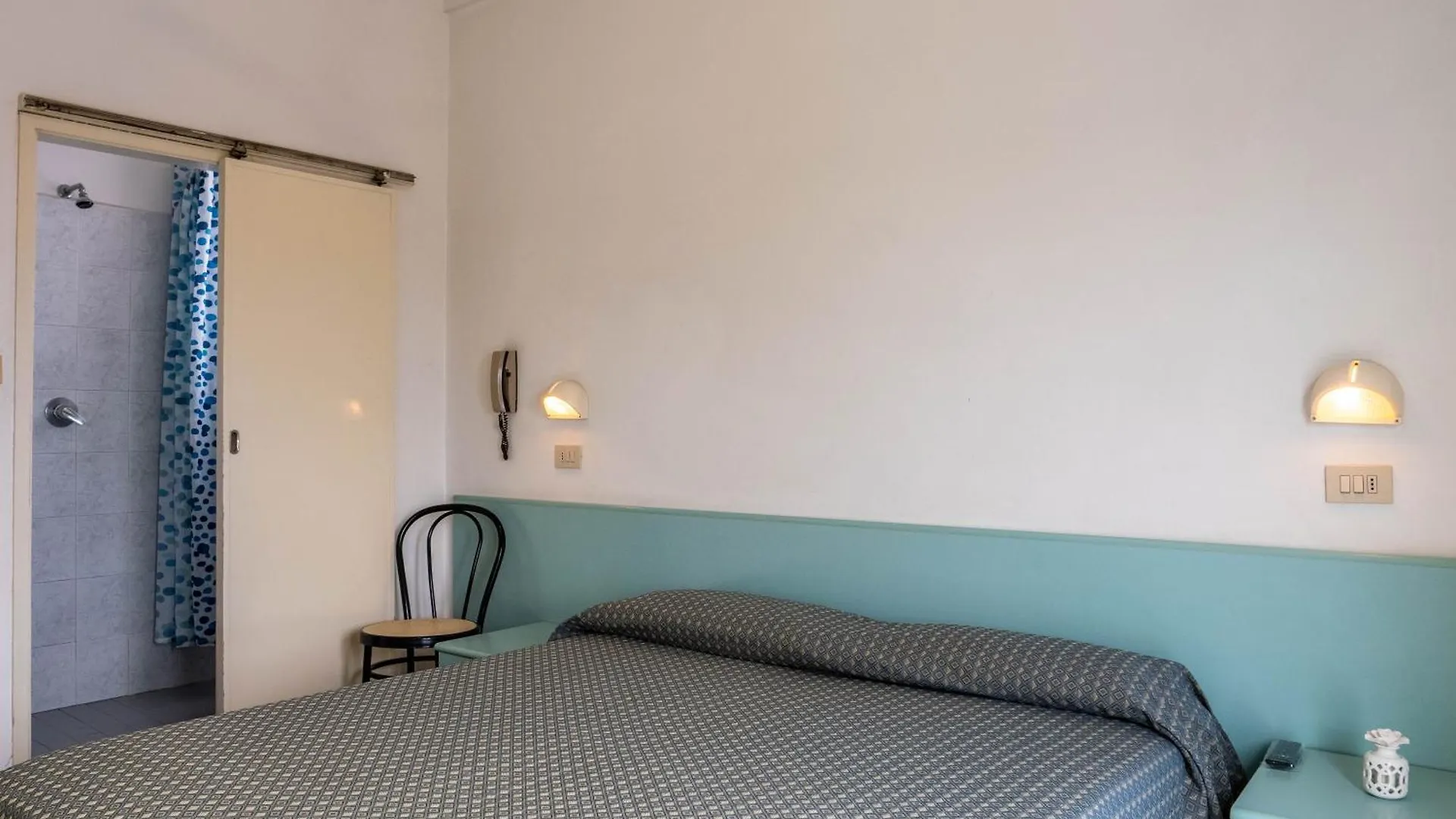 Hotel Cavallino Bianco Rimini 2*,